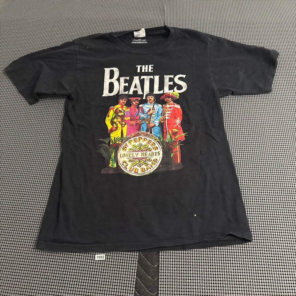 The Beatles Sgt Peppers Lonely Hearts Club Band Black Graphic T-Shirt Small 2020